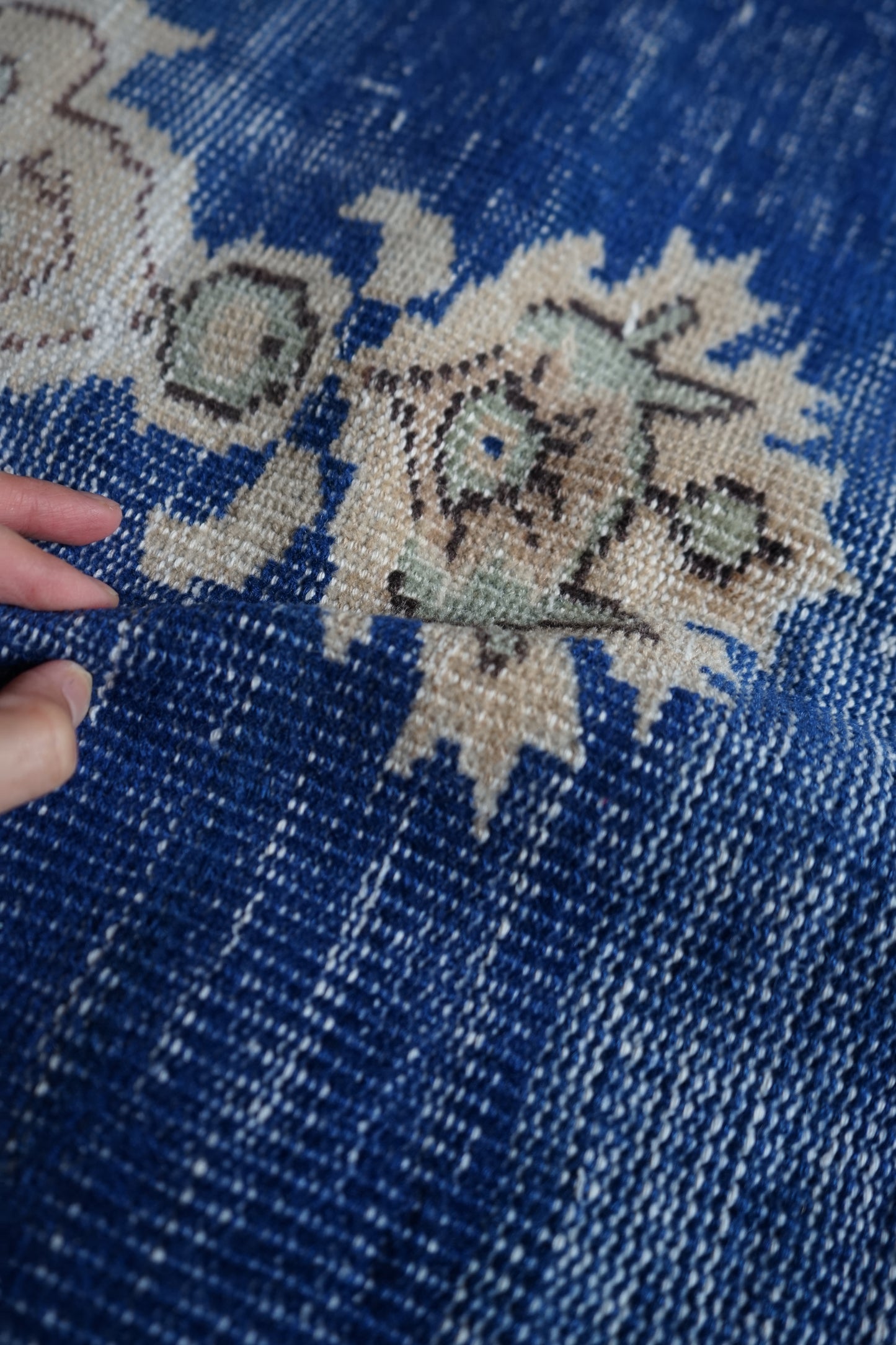 TURKEY OLD ISPARTA BLUE 1970年代 236 × 163 cm No.TR25205