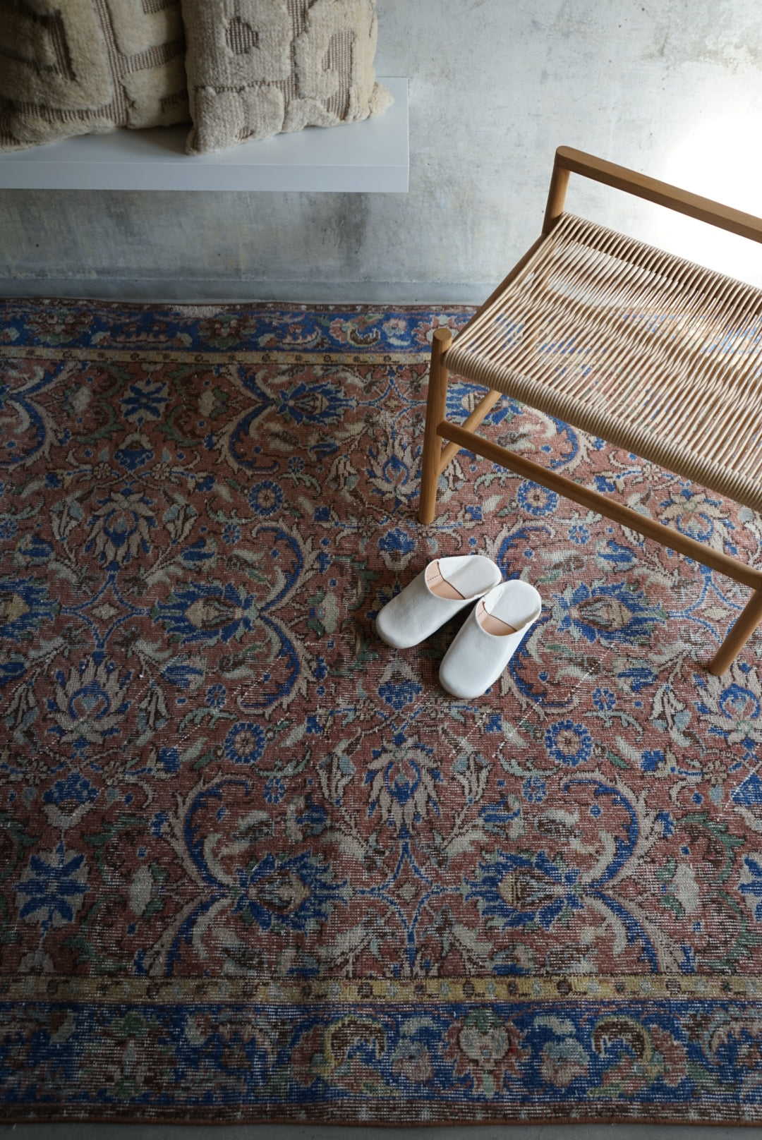 Türkiye Old Isparta Scarlet , Blue 1970年代 242 × 154 cm No.TR25264