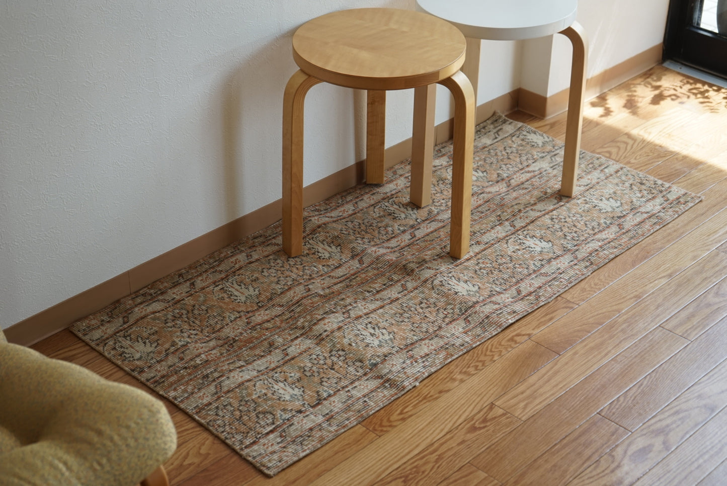 Türkiye Old Oushak Beige , Orange Patchwork Runner 1970年代 131 × 60 cm No.TR25422
