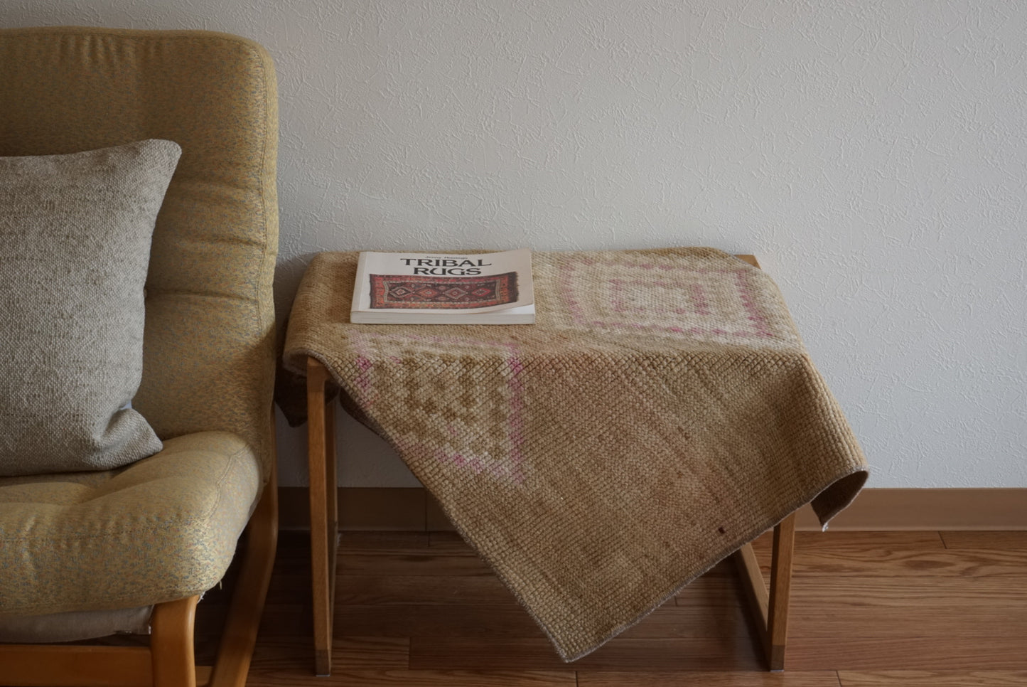 Türkiye Old Oushak Beige , Pink Diamond 1970年代 89 × 57 cm No.TR25501 / 国内送料無料