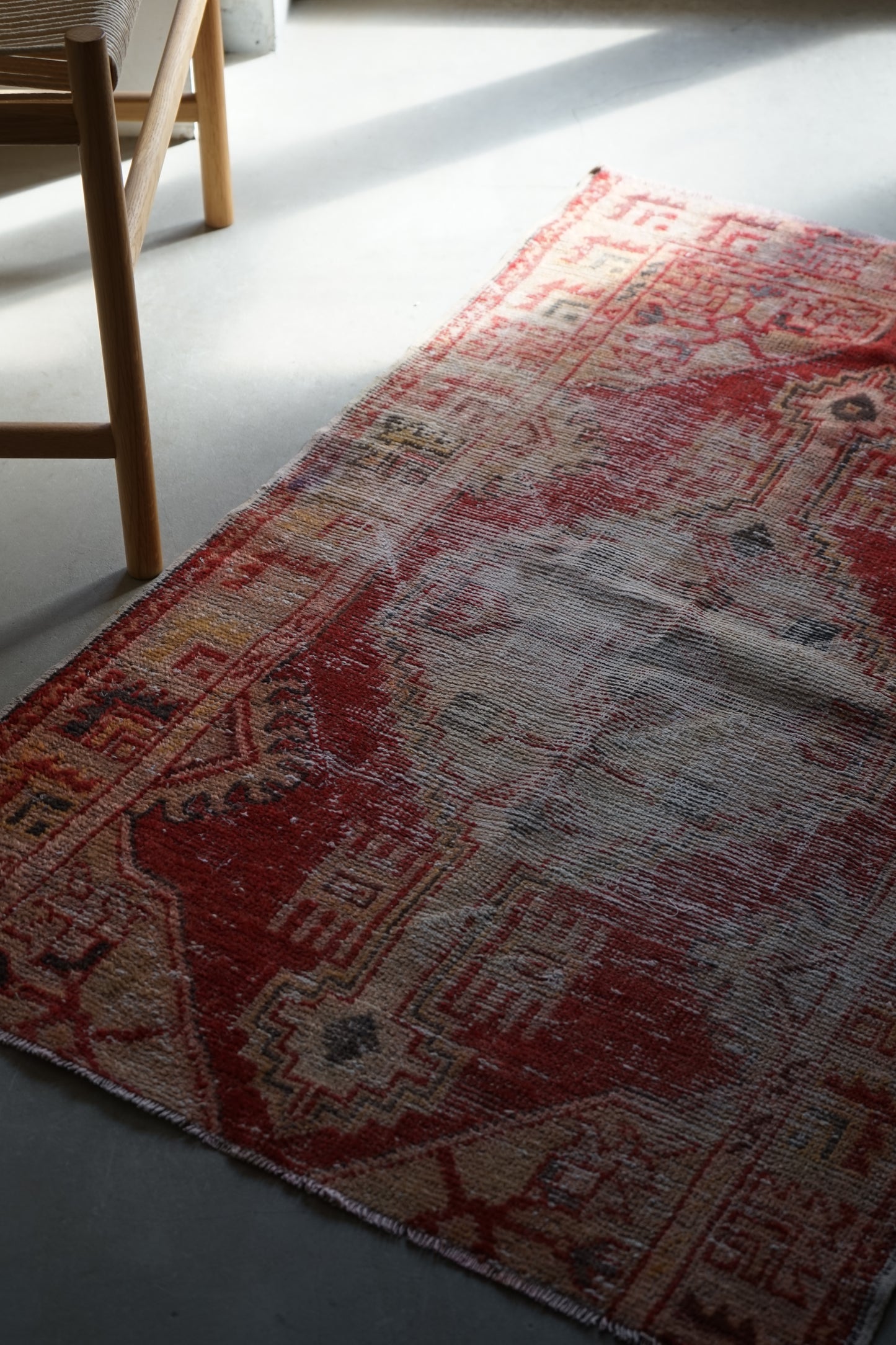 TURKEY VINTAGE SMALL RUG ANATORIA RED 114 × 94 cm No.TR25189