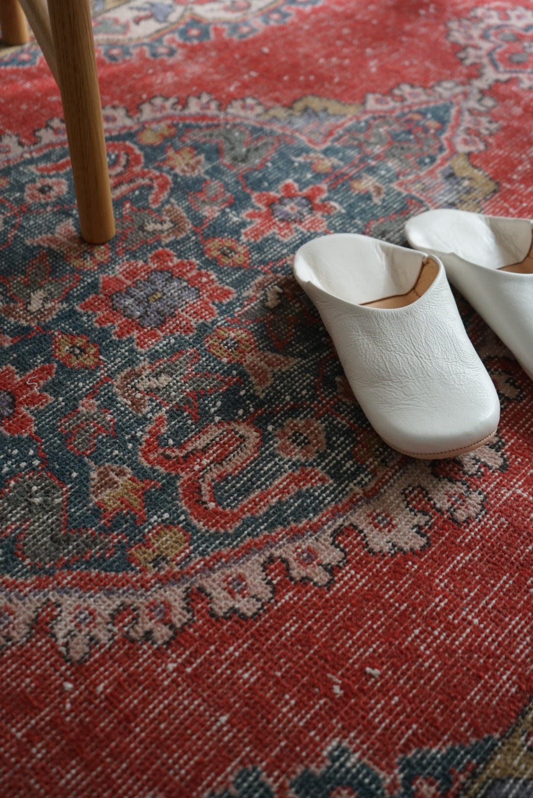 TURKEY OLD ISPARTA RED 1970年代 198 × 109 cm No.TR25143