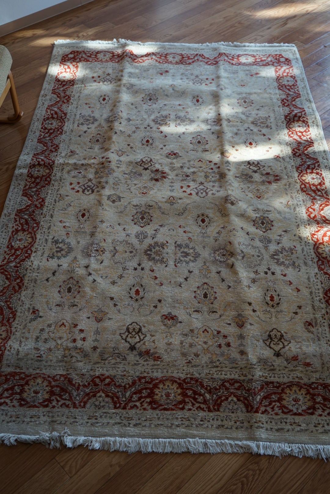 Türkiye Old Anatoria Beige , Red 1960年代 222 × 136 cm No.TR25551 / 国内送料無料・羊毛手織り絨毯