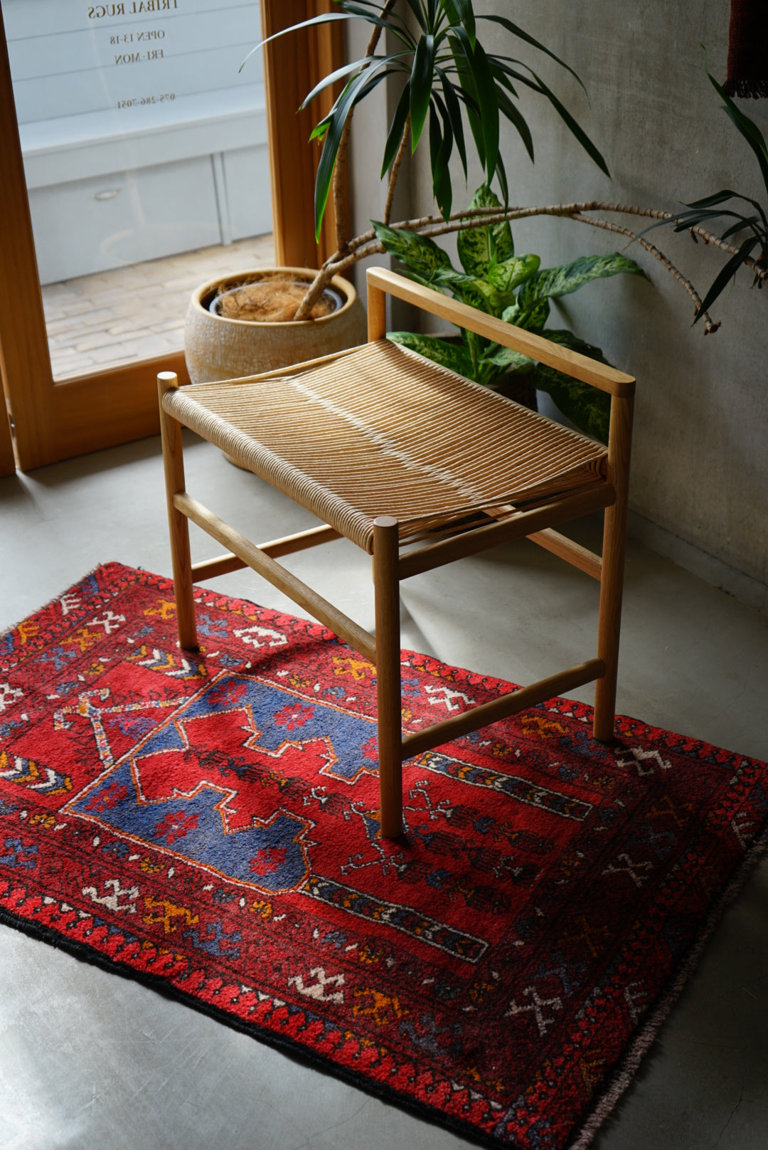 AFGHANISTAN VINTAGE TURKMEN PRAYER RUG 1980年代 124 × 76 cm