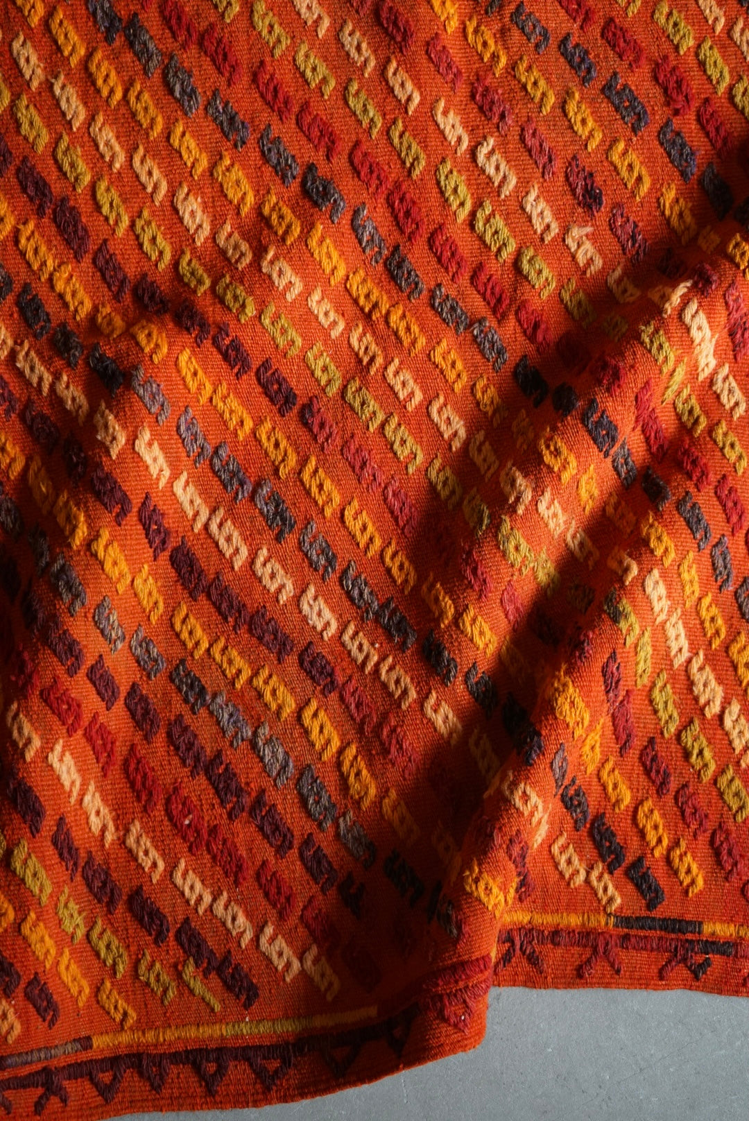 Türkiye Old Konya Jajim Orange 1960年代 121 × 109 cm No.TR25158