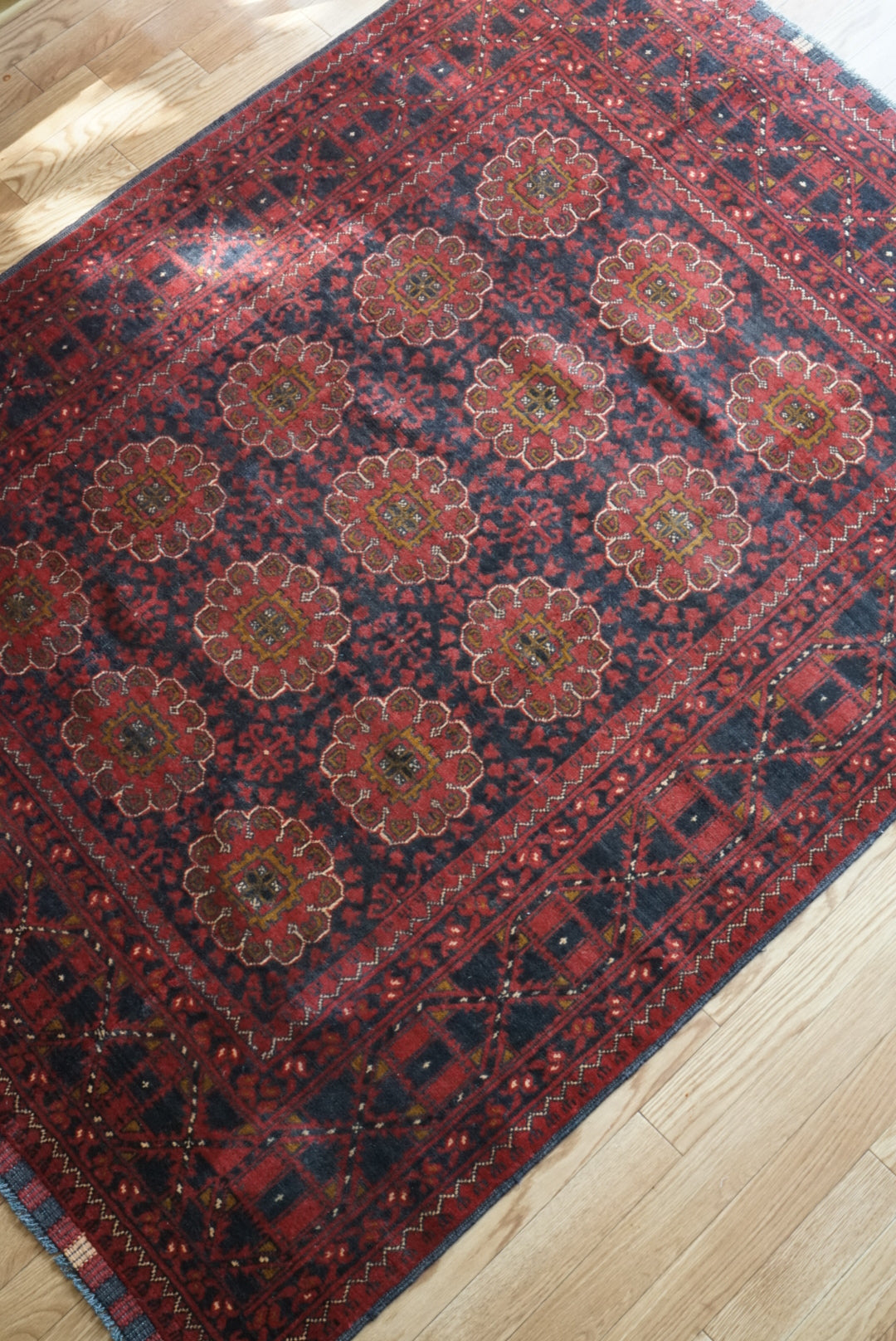 店頭販売 Afghanistan Vintage Turkmen 1980年代 201 × 146.5 cm  No.AF2536 / 国内送料無料・羊毛手織り絨毯