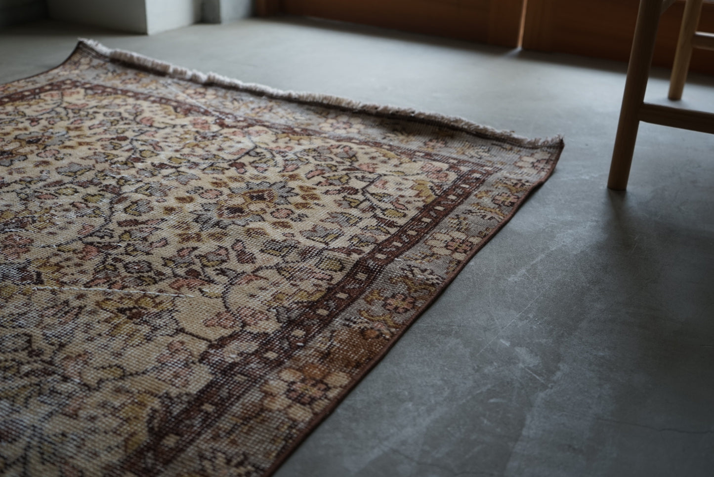 Türkiye Old Isparta Brown Floral 1970年代 204 × 107 cm No.TR25255