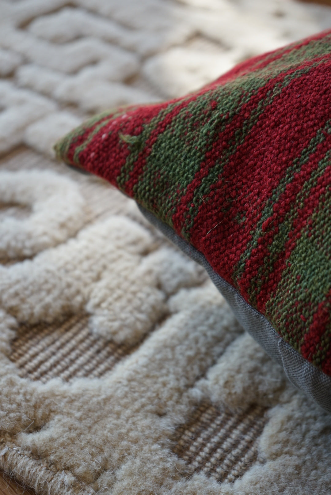 Türkiye Old Kilim Cushion Cover Green , Red Stripe Design 50 × 50 cm No.TR25556 / 送料無料・羊毛手織りキリム