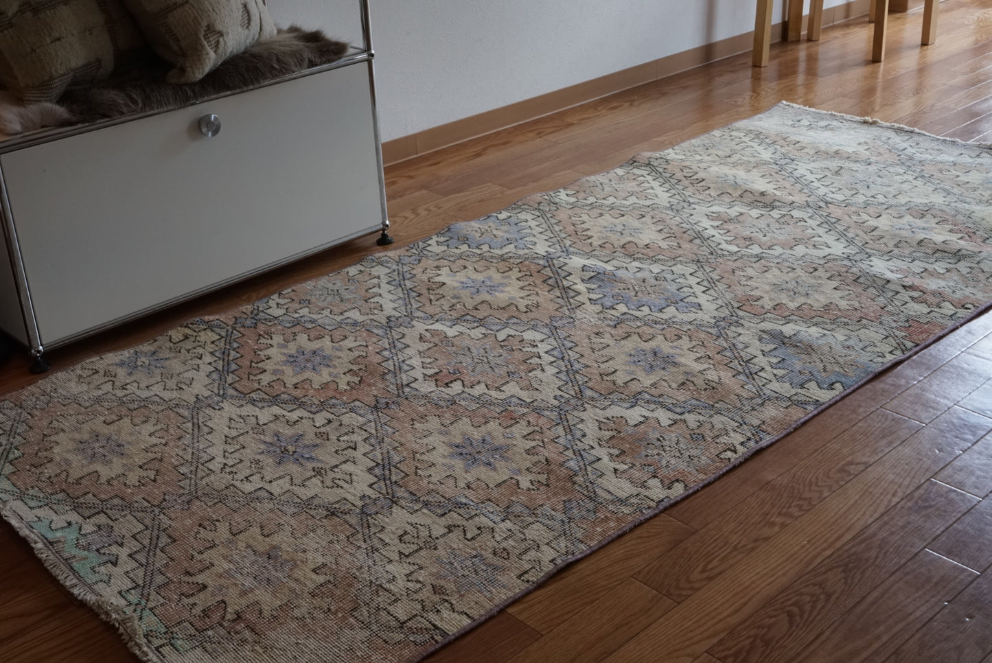Türkiye Old Isparta Runner Beige , Blue Mix 1970年代 229 × 98 cm No.TR25471