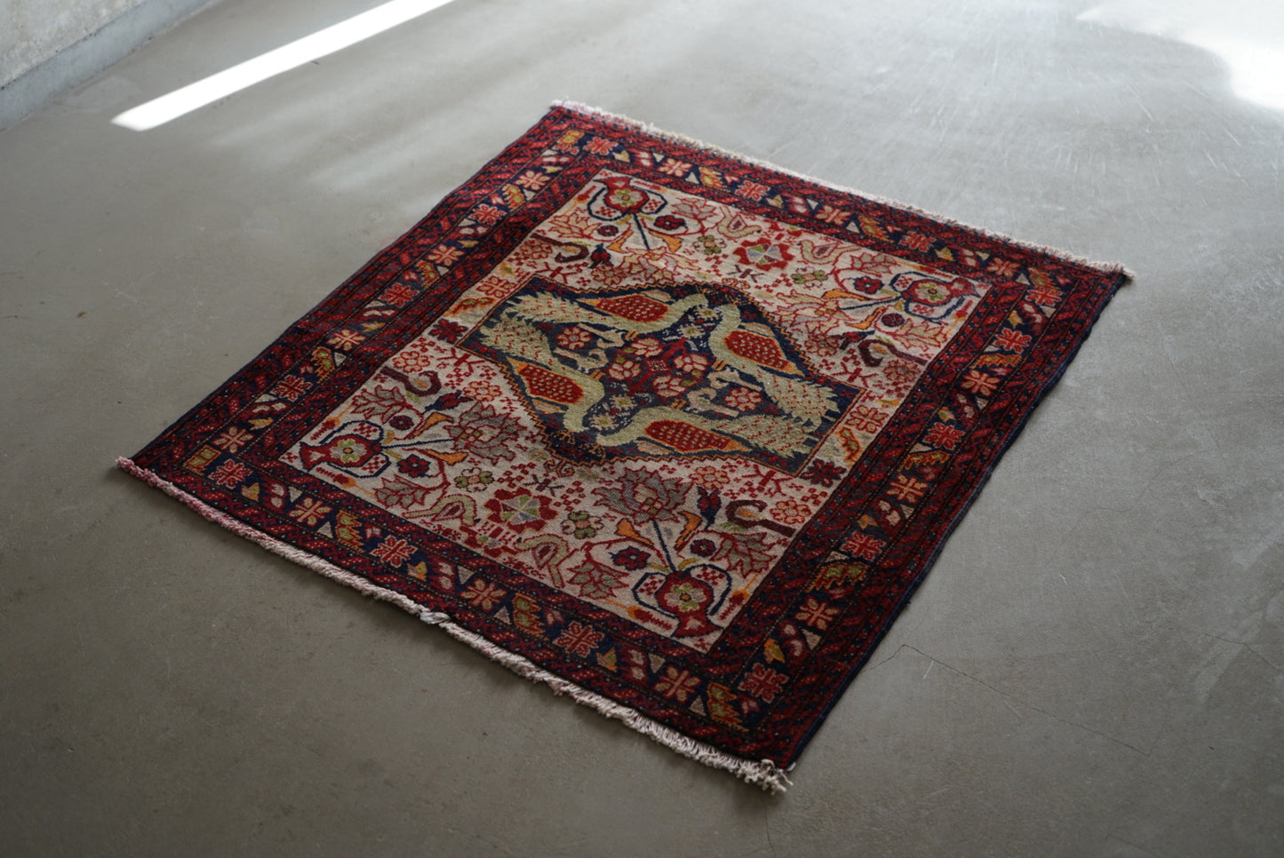 店頭販売 IRAN ANTIQUE KHORASAN KORMANJI 1900年代 75 × 70 cm