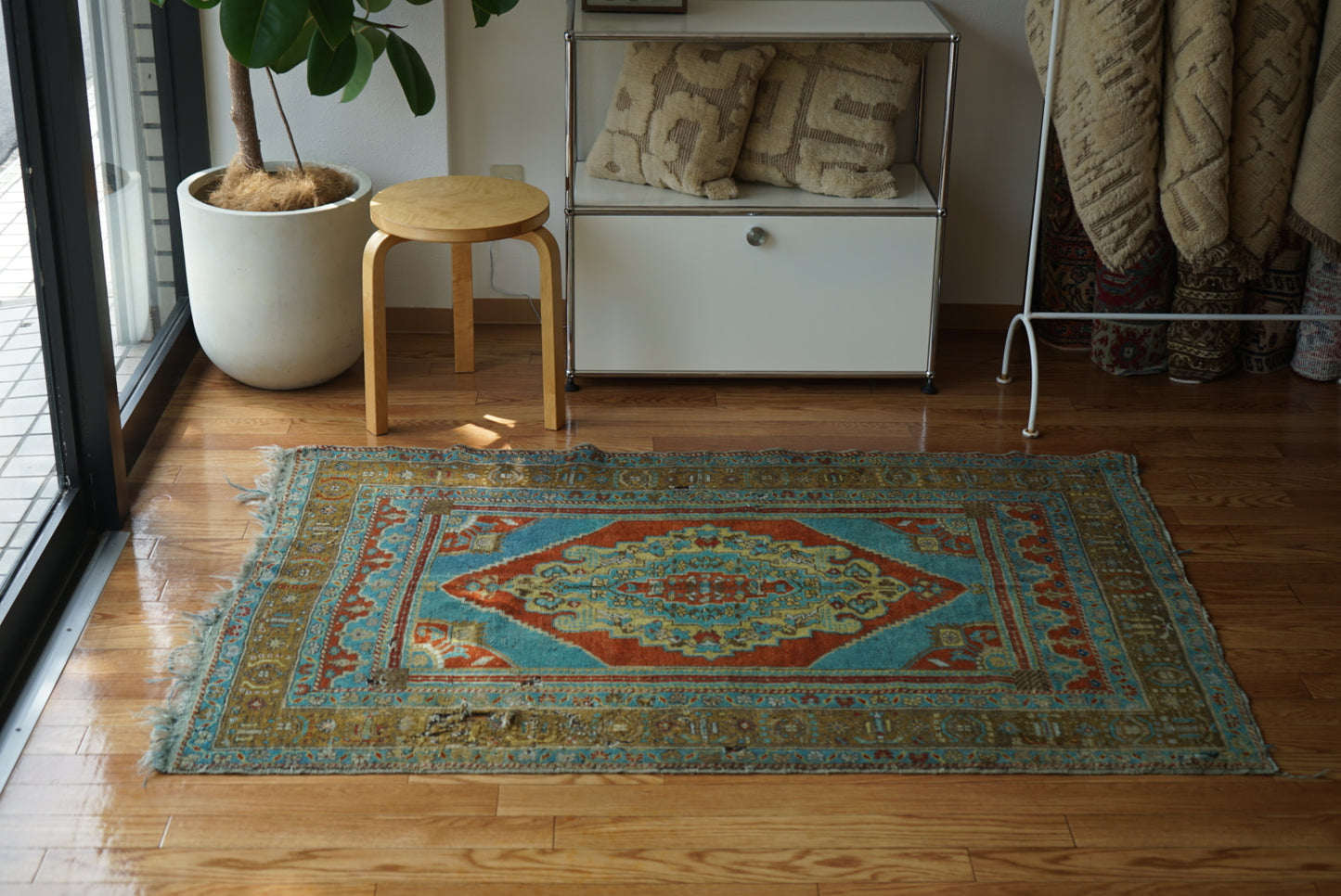 Türkiye Old Oushak Shabby Turquoise Medallion 162 × 109 cm No.TR25333