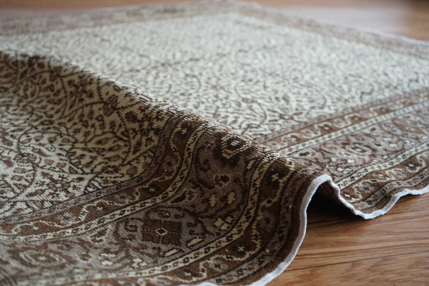 Türkiye Old Kayseri Beige , Brown Flower 1970年代 210 × 142 cm No.TR25388