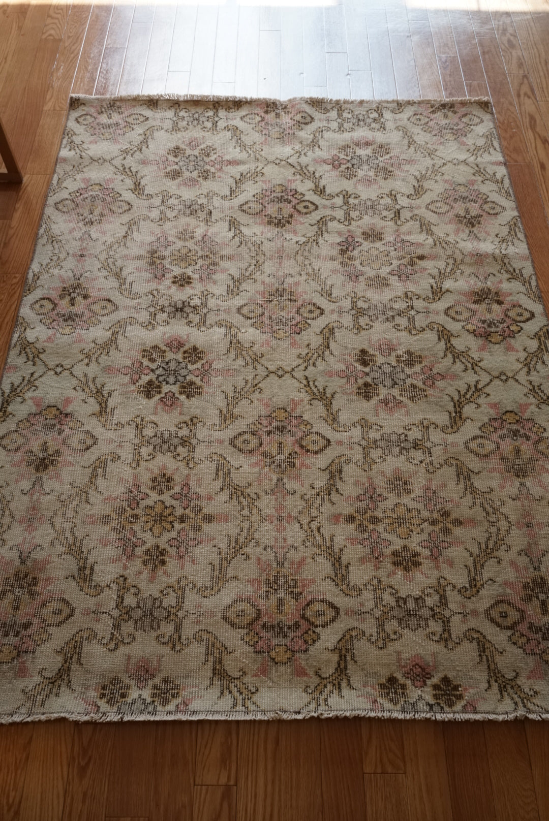 Türkiye Old Isparta Pink Flower 1970年代 179.5 × 134.5 cm No.TR25473