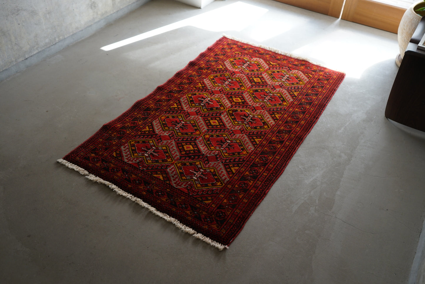 AFGHANISTAN VINTAGE TURKMEN 1980年代 130.5×75 cm