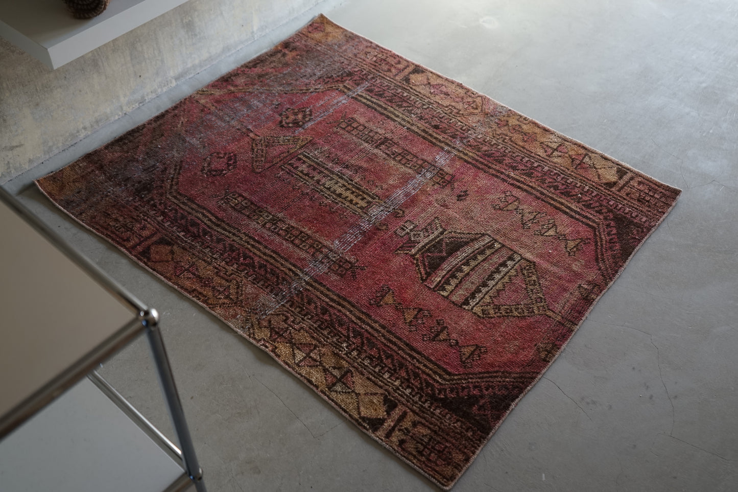 TURKEY OLD SHABBY PURPLE SMALL SIZE 1970年代 126 × 105 cm No.TR25216