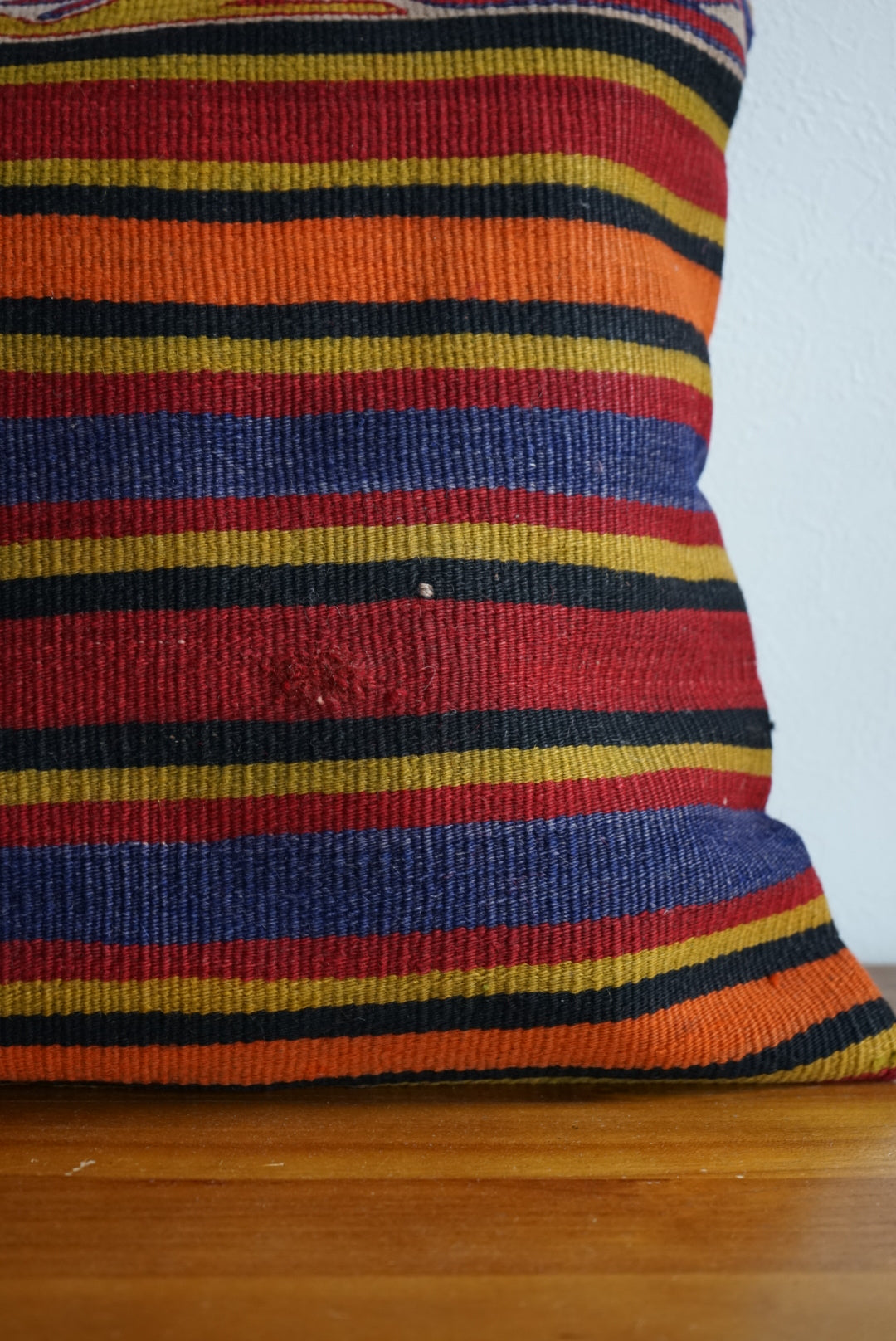 Türkiye Old Kilim Cushion Cover Mix Color Tribal Design 50 × 50 cm No.TR25521 / 国内送料無料・羊毛手織りキリム