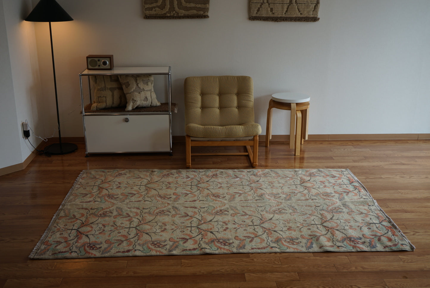 Türkiye Old Isparta Beige Floral 1970年代 218 × 136 cm No.TR25267