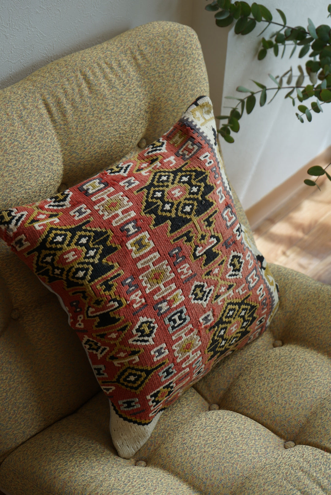 Türkiye Old Kilim Cushion Cover Red Tribal Design 40 × 40 cm No.TR25437