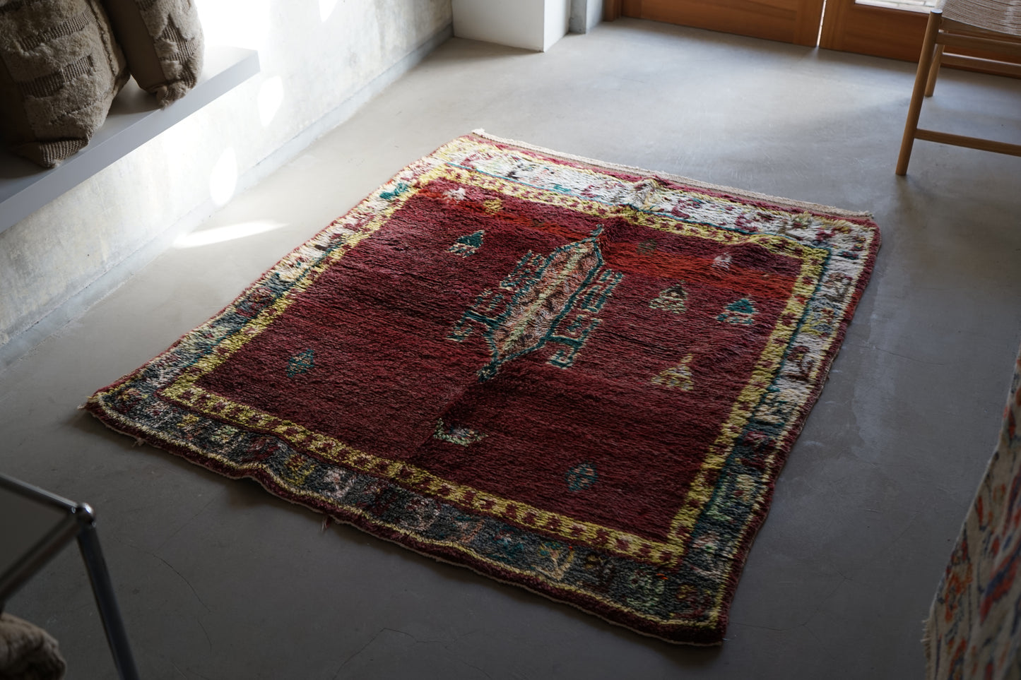 TRIBAL RUG TURKEY OLD OUSHAK 1965年代 154 × 133 cm No.TR25193