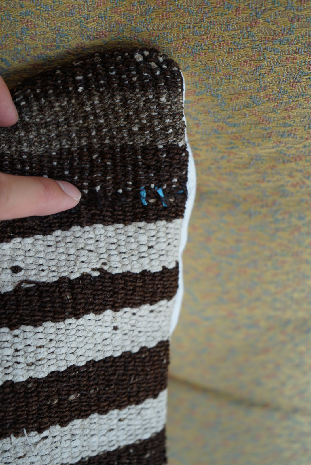 Türkiye Old Kilim Cushion Cover Brown , White Stripe Design 45 × 45 cm No.TR25553 / 送料無料・羊毛手織りキリム