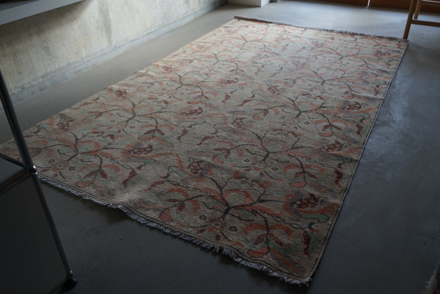 Türkiye Old Isparta Beige Floral 1970年代 218 × 136 cm No.TR25267