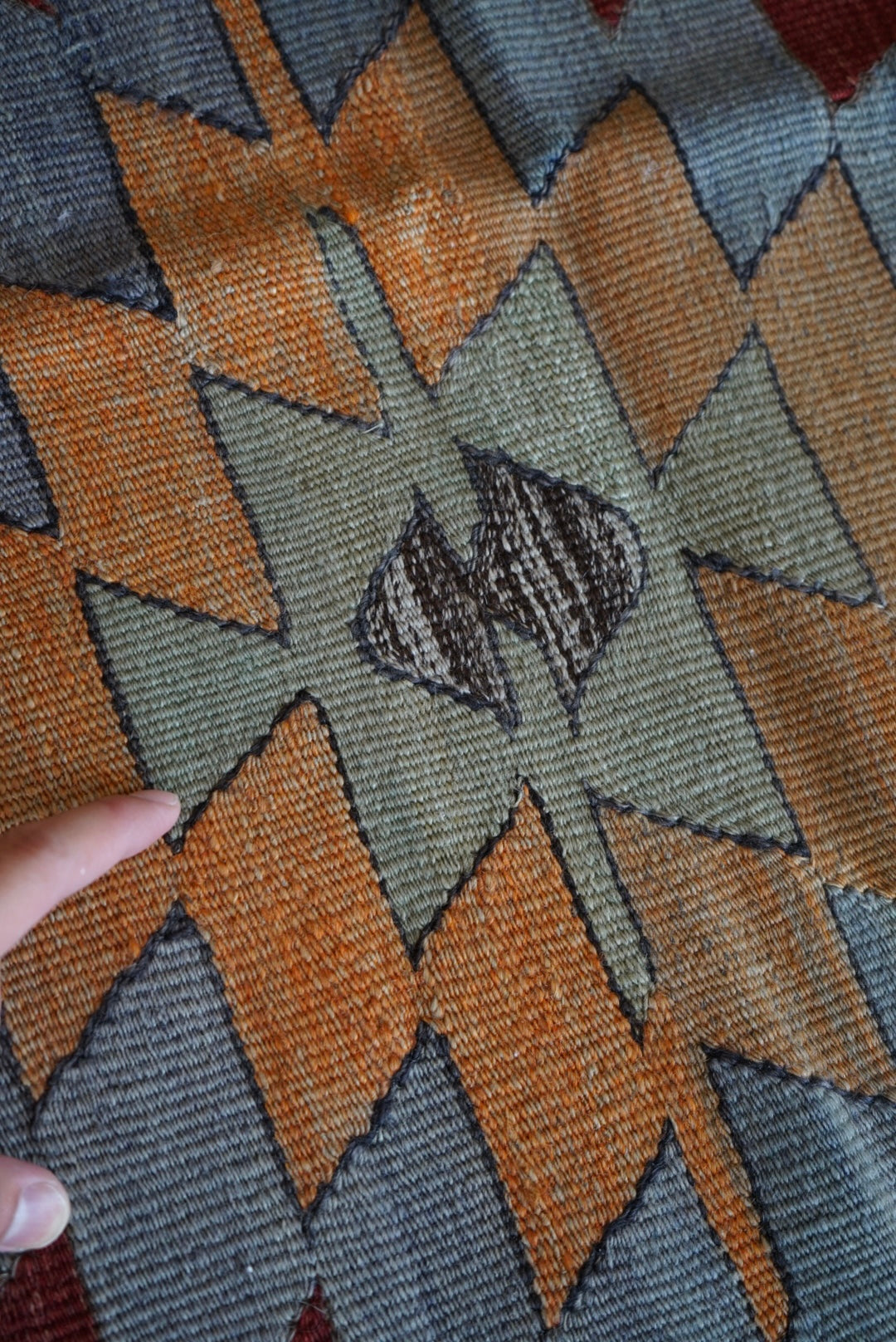 Türkiye Old Kilim Kars Earth Red Tribal Design 1970年代 251 × 137 cm No.TR25547 / 国内送料無料・羊毛手織りキリム