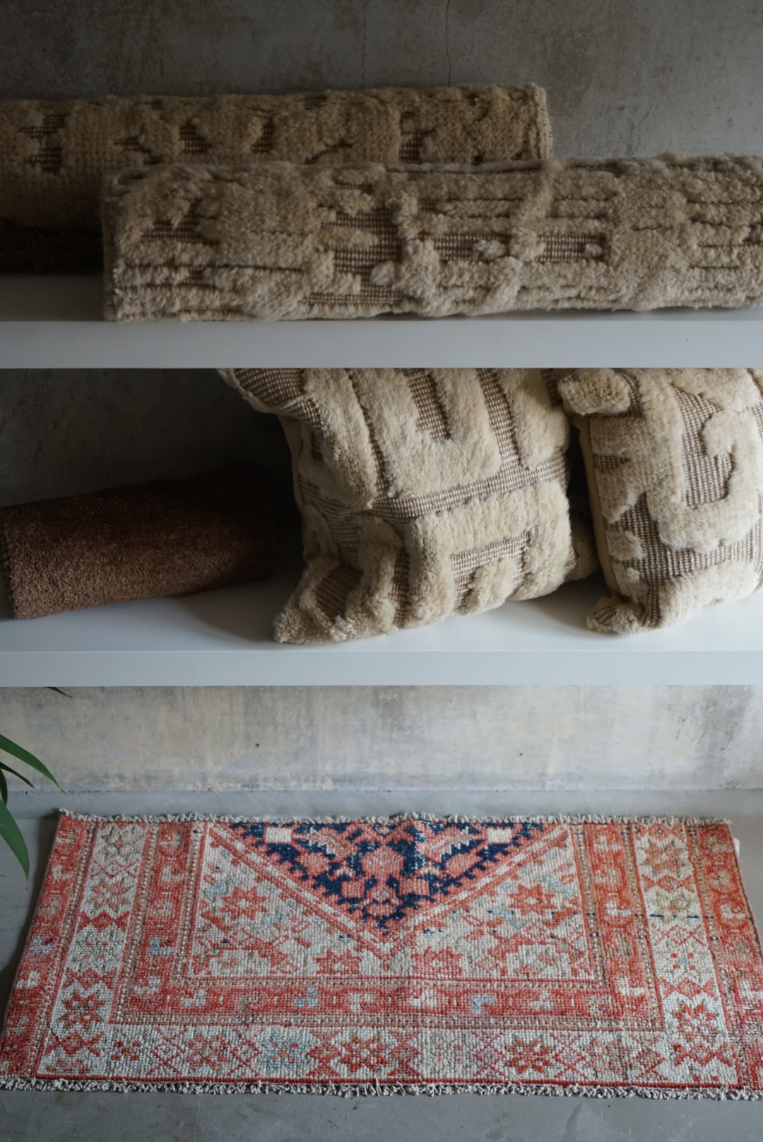 Türkiye Old Oushak Red Small size 1970年代 96.5 × 44 cm No.TR25241