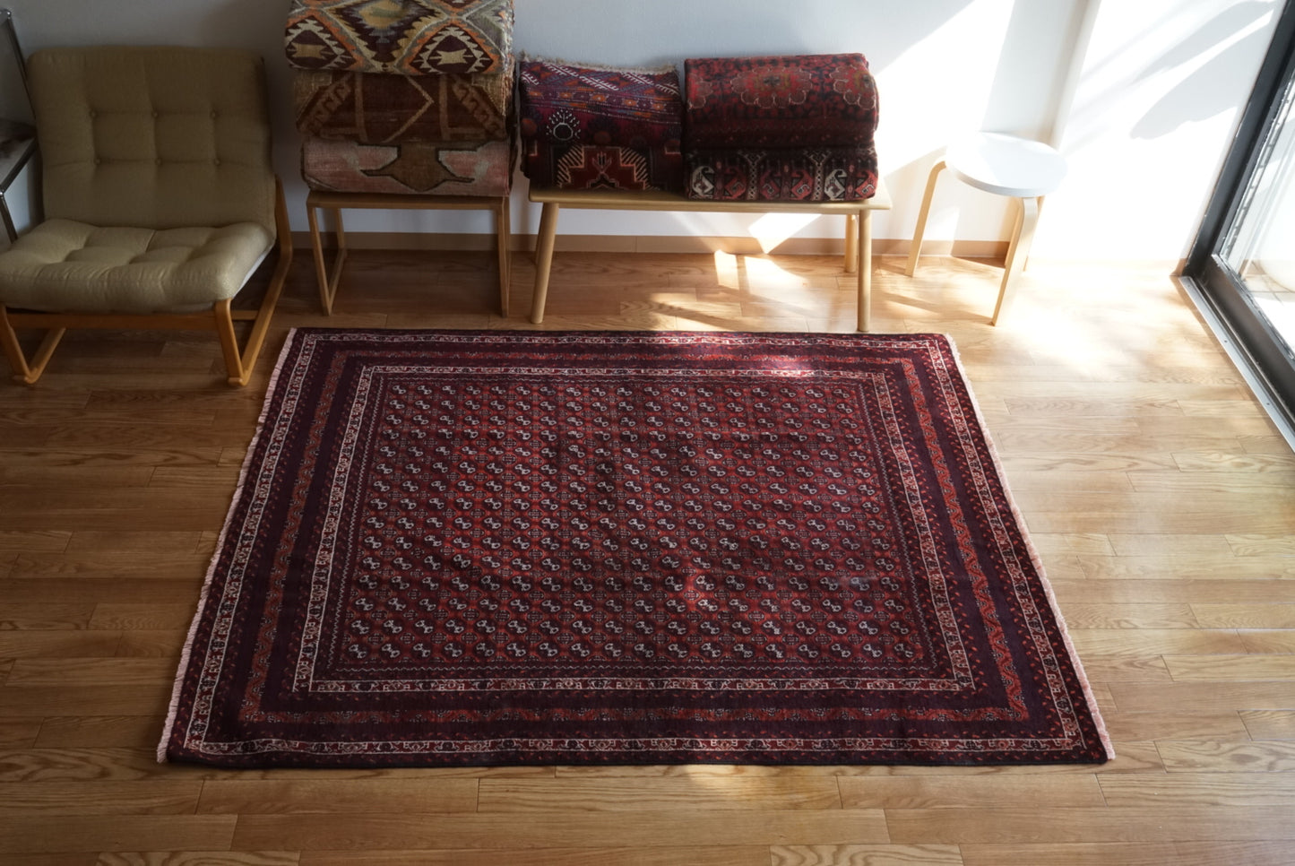 店頭販売 Afghanistan Old Turkmen Mauri Gul 1980年代 190 × 147 cm  No.AF2538 / 国内送料無料・羊毛手織り絨毯