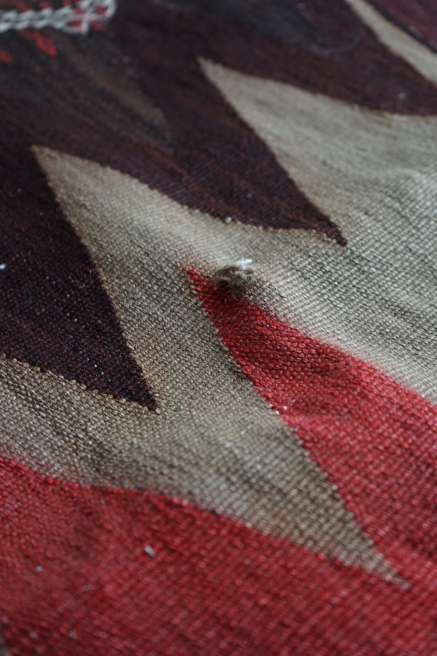 IRAN ANTIQUE AFSHAR TABLECLOTH 1840年代 129 × 126.5 cm