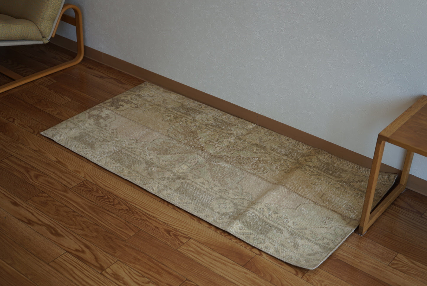 Türkiye Old Oushak Beige Patchwork 1970年代 125.5 × 63.5 cm No.TR25408