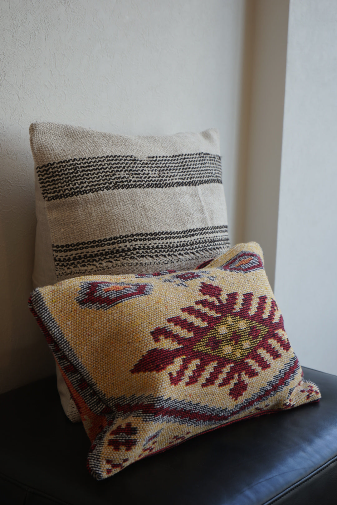 Türkiye Old Kilim Cushion Cover 表 Red / 裏 Yellow 49 × 39 cm No.TR25394