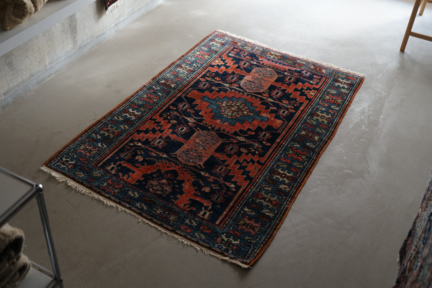店頭販売 IRAN ANTIQUE BAKHTIARI 1820-1840年代 151 × 101 cm