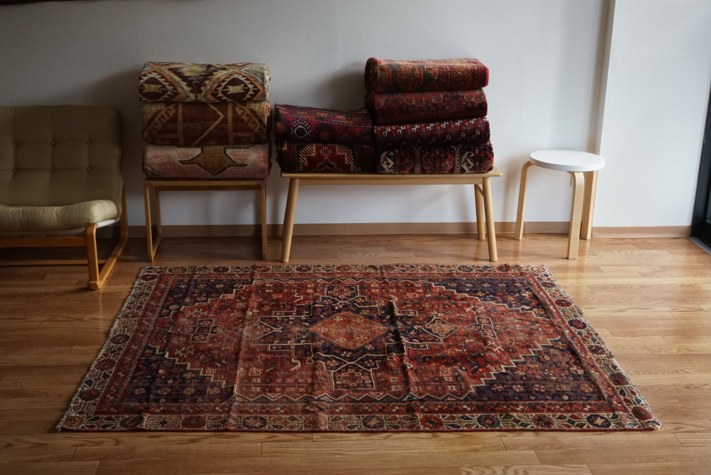 店頭販売 Afghanistan Old Persia Design 1930年代 179.5 × 140.5 cm  No.AF2535 / 国内送料無料・羊毛手織り絨毯