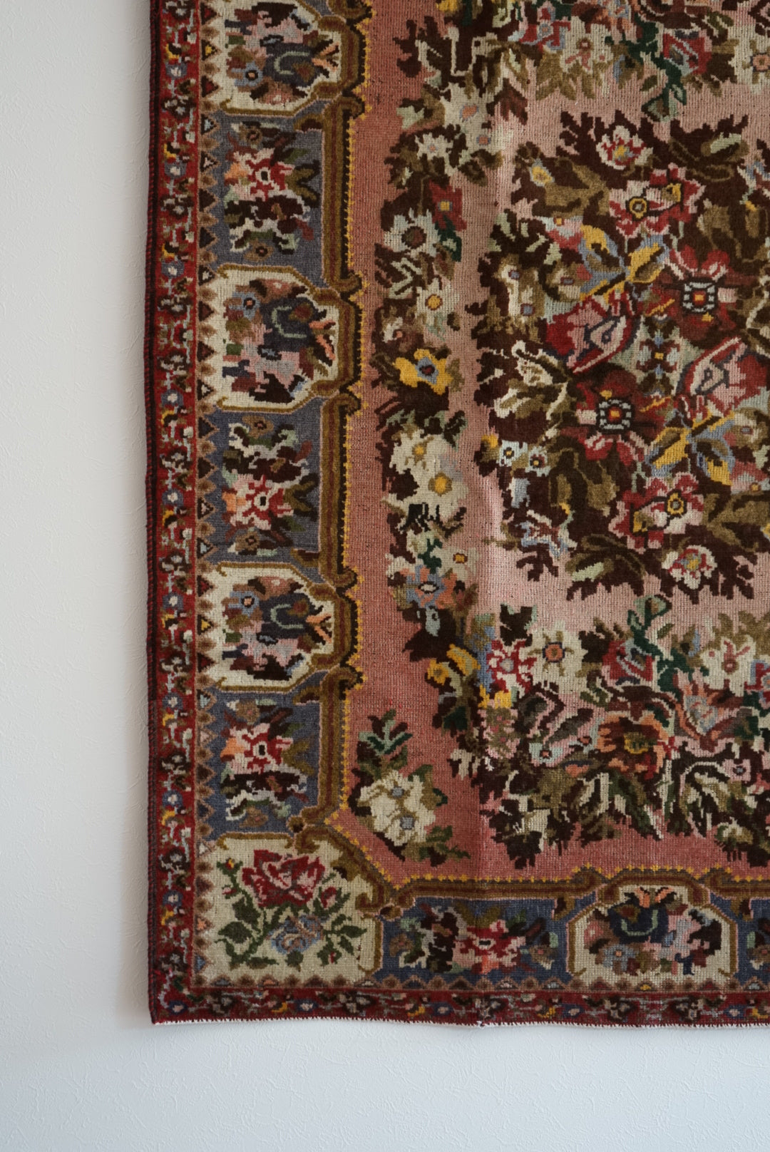 IRAN ANTIQUE BAKHTIARI 
FARADONBEH GOLPATO 1870年代 150 × 114 cm