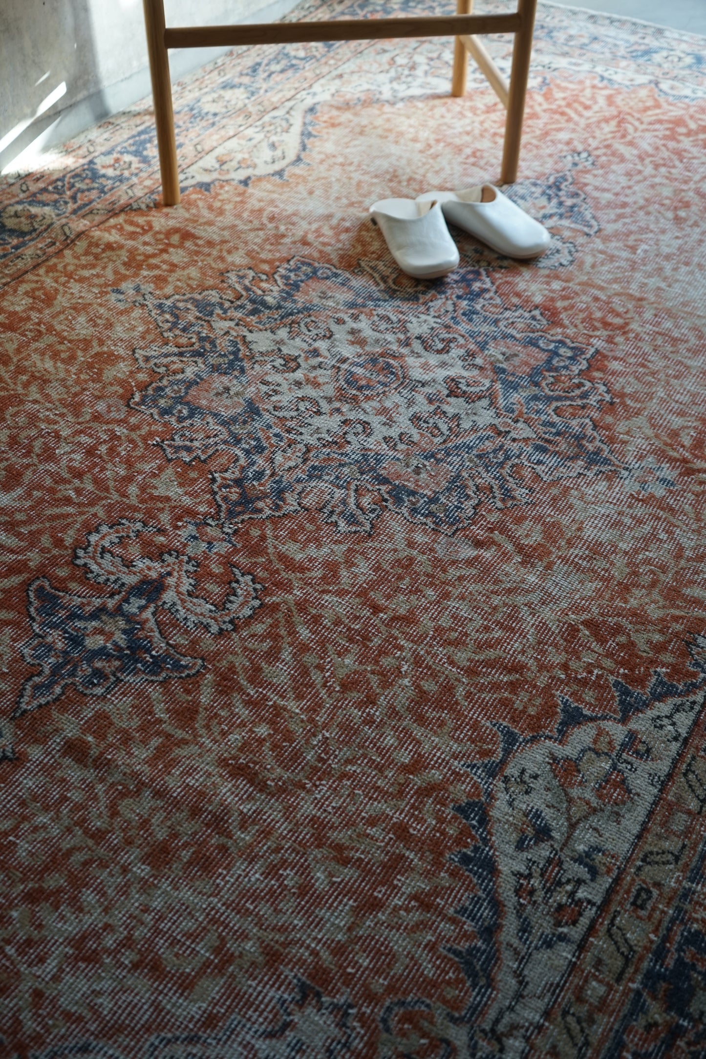 TURKEY OLD ISPARTA ORANGE 1970年代 272 × 161 cm No.TR25198