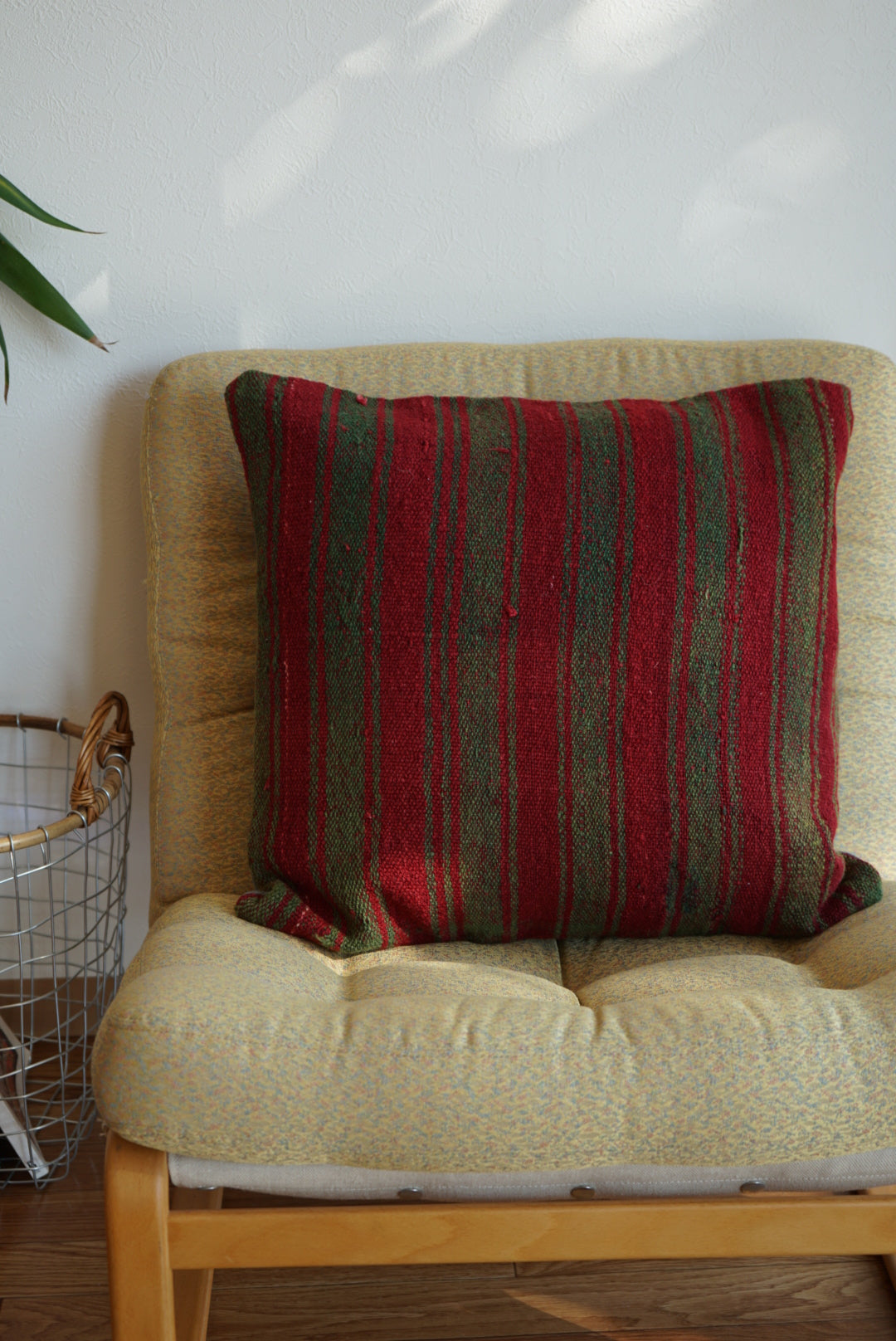 Türkiye Old Kilim Cushion Cover Green , Red Stripe Design 50 × 50 cm No.TR25556 / 送料無料・羊毛手織りキリム