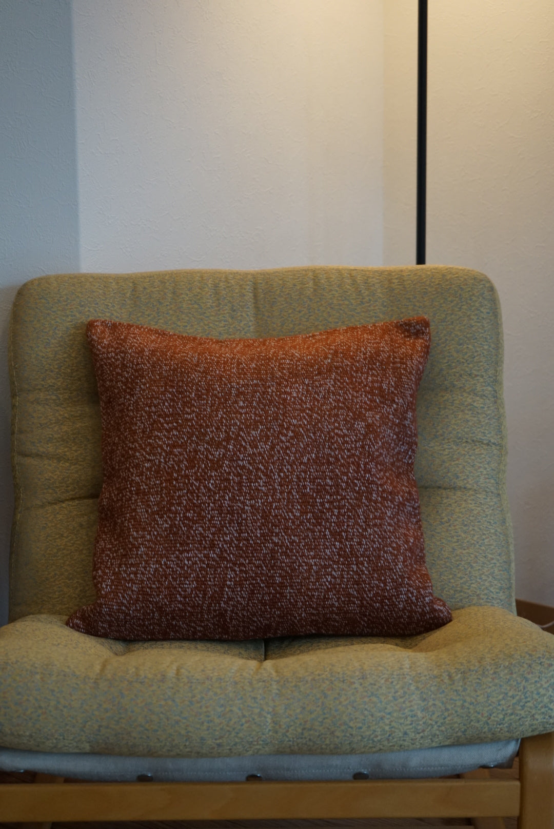 Türkiye Old Kilim Cushion Cover Brick Red 44 × 44 cm No.TR25571 / 送料無料・羊毛手織りキリム