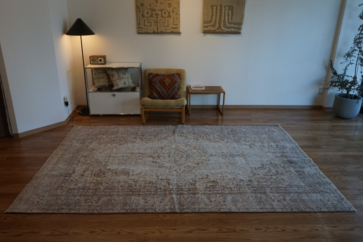 Türkiye Old Isparta Medallion Beige , Glay 1960年代 284 × 183.5 cm No.TR25476 / 国内送料無料・羊毛手織り絨毯