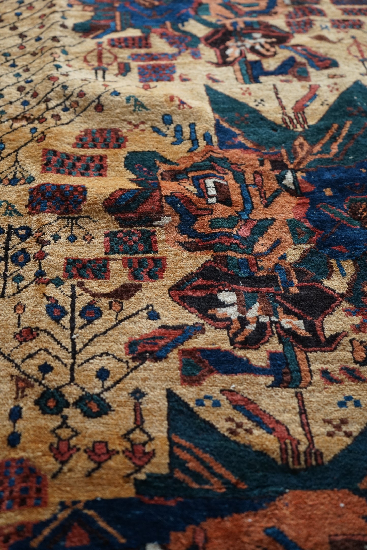 店頭販売 IRAN ANTIQUE QASHQAI SHIRAZ NEYRIZ 1770年代 114 × 129 cm