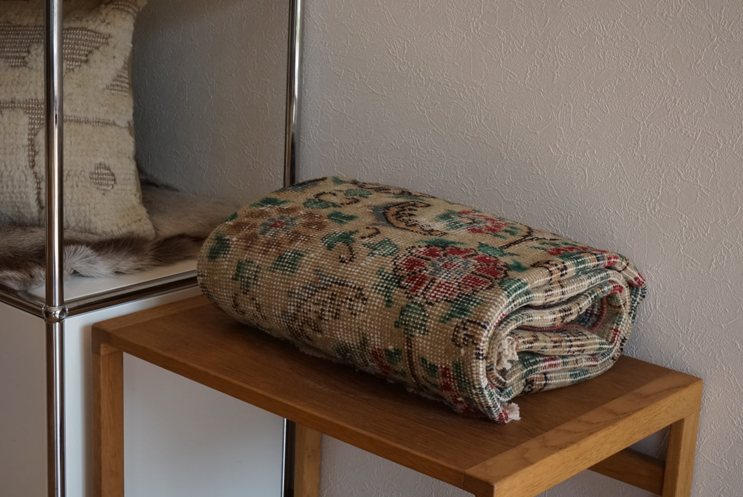 Türkiye Old Isparta Flower Beige 1970年代 175 × 108.5 cm No.TR25472