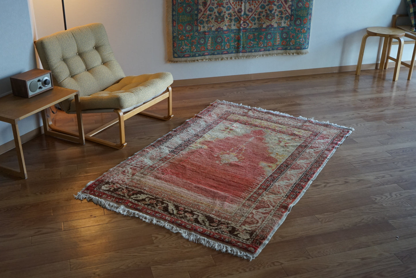 Tribal rug Türkiye Old Kayseri Prayer 1980年代 165 × 112 cm No.TR25535 / 国内送料無料・羊毛手織り絨毯