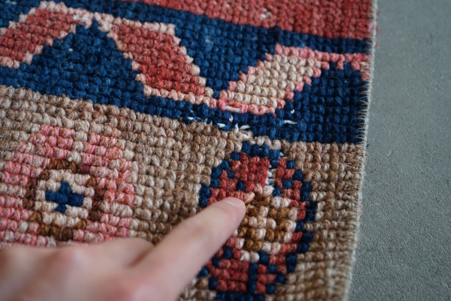 Türkiye Old Oushak Salmon Pink , Navy Runner 1970年代 191 × 60 cm No.TR25271