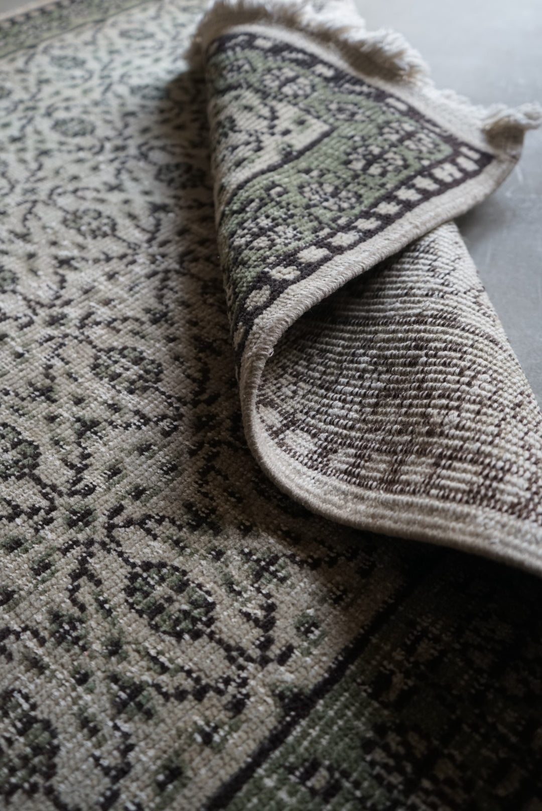 Türkiye Old Isparta Beige , Green 1970年代 219 × 127.5 cm No.TR25252