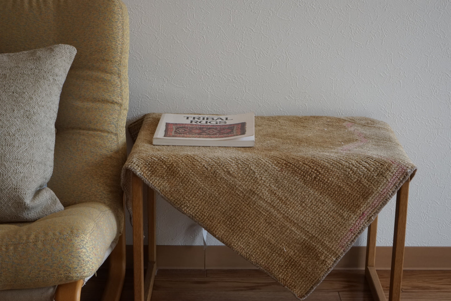 Türkiye Vintage Oushak Beige , Pink ,1989年代 69.5 × 58 cm No.TR25512 / 国内送料無料・羊毛手織り絨毯