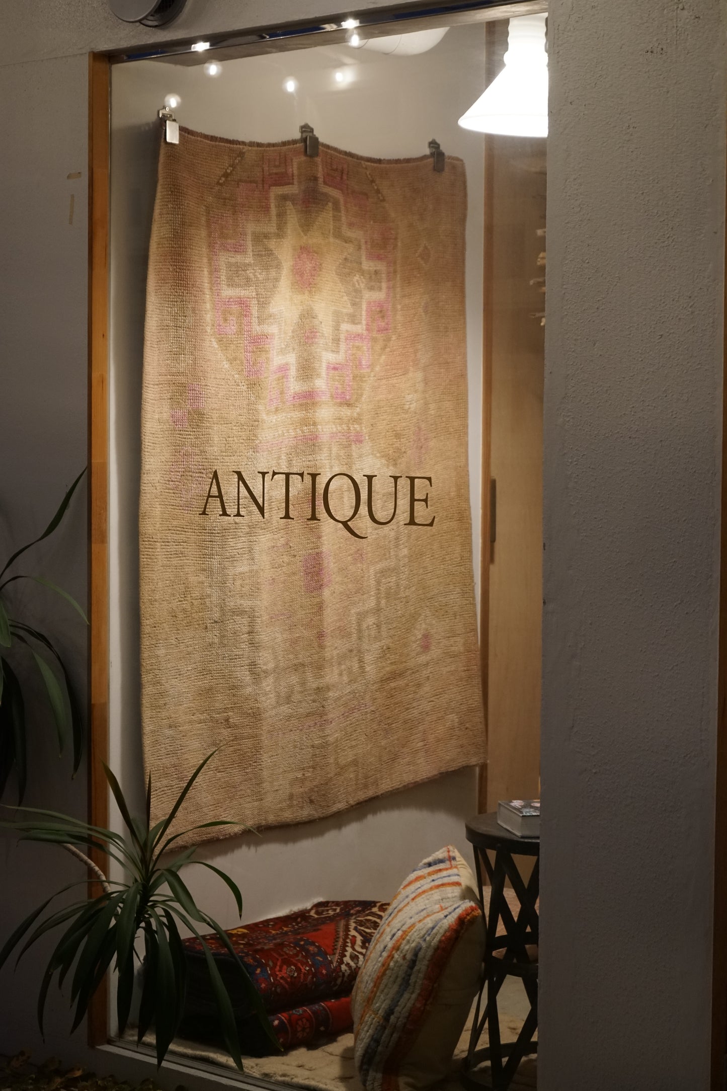 Türkiye Old Oushak Small Size 1970年代 131 × 99 cm No.TR25220