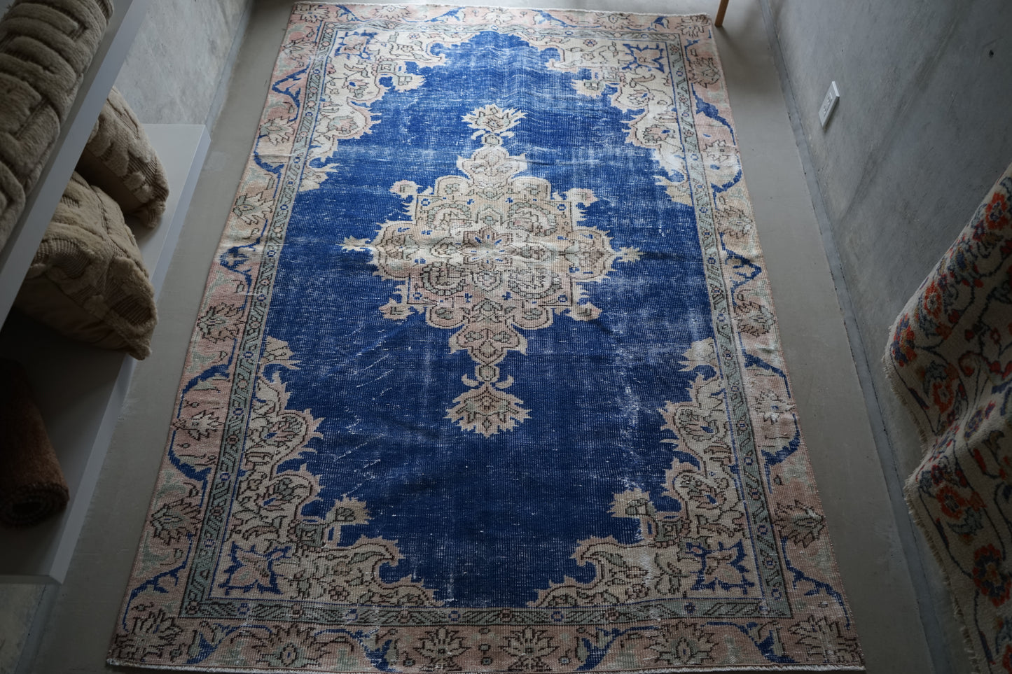 TURKEY OLD ISPARTA BLUE 1970年代 236 × 163 cm No.TR25205