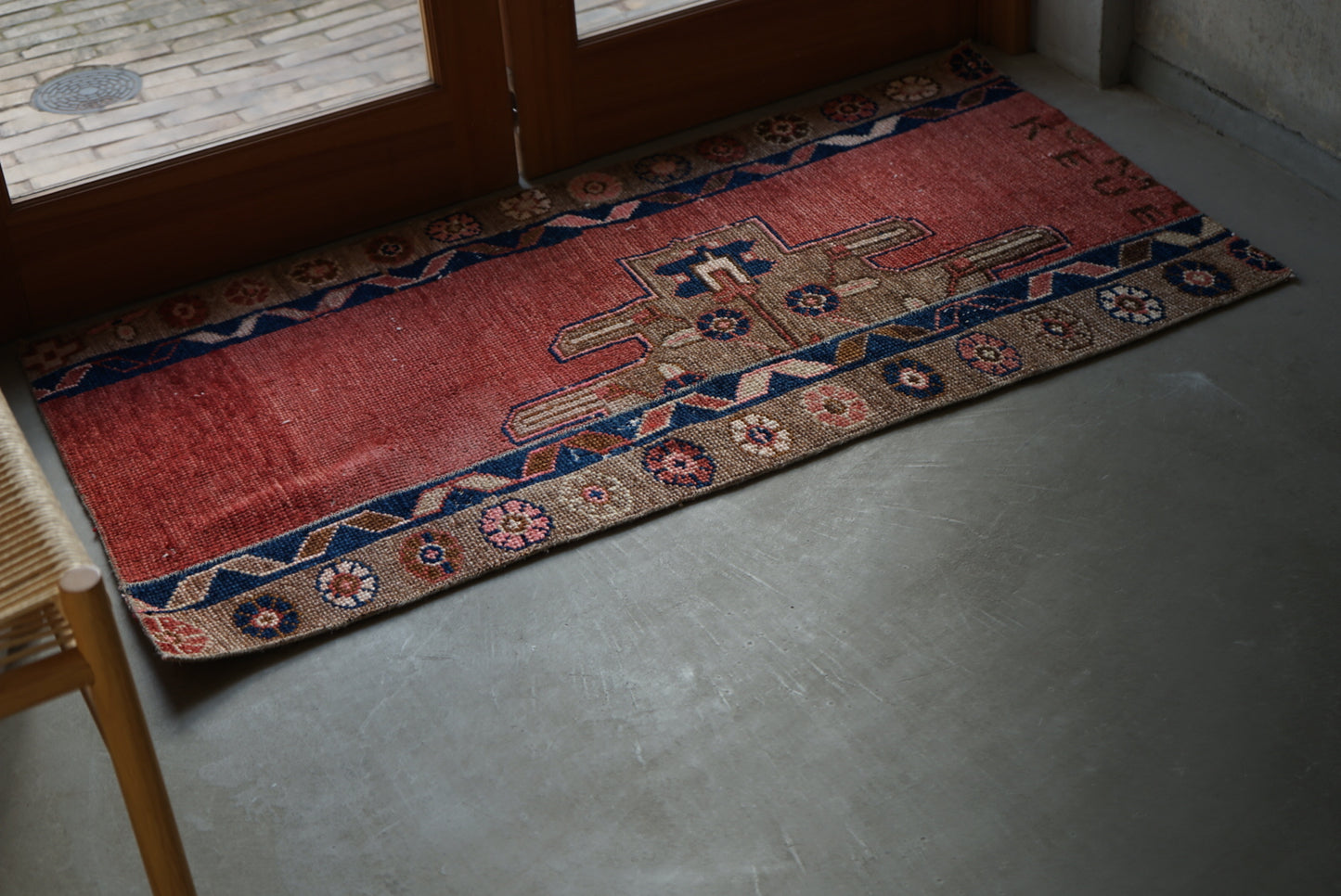 Türkiye Old Oushak Salmon Pink , Navy Runner 1970年代 133.5 × 68 cm No.TR25295