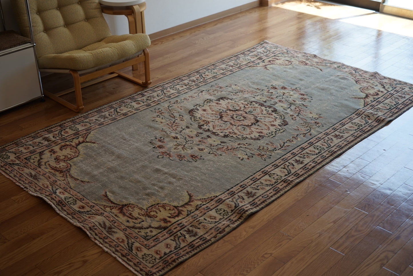 Türkiye Old Isparta Floral Medallion Blue 1970年代 254 × 147 cm No.TR25355