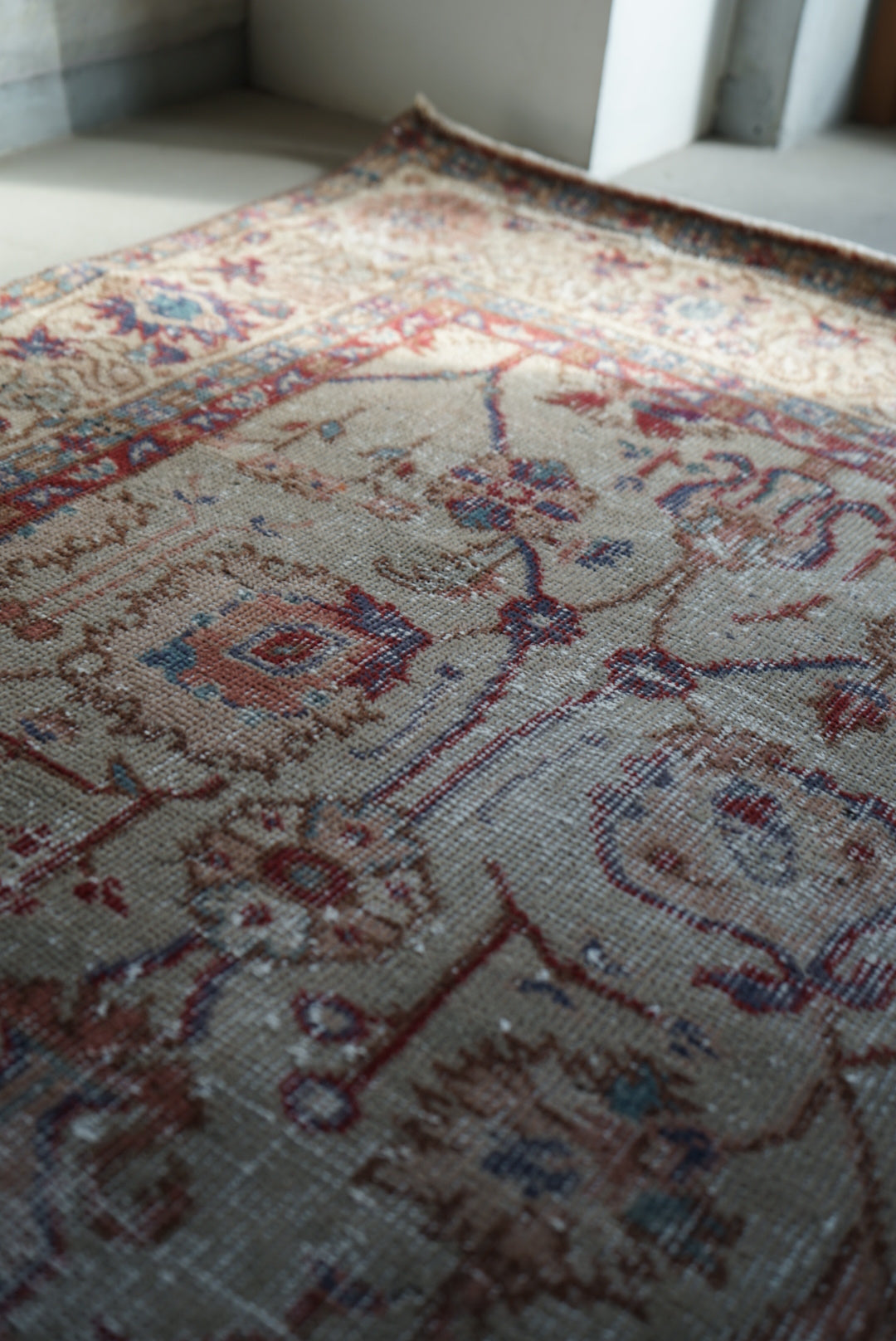 Türkiye Old Isparta Pink Beige 1970年代 250 × 162 cm No.TR25228