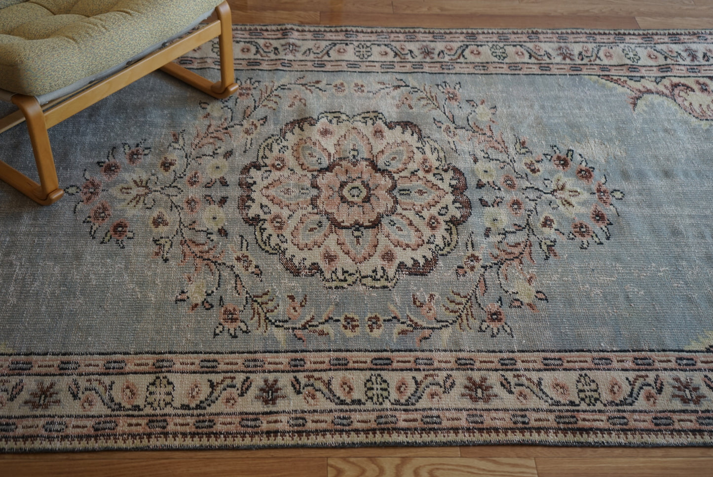 Türkiye Old Isparta Floral Medallion Blue 1970年代 254 × 147 cm No.TR25355